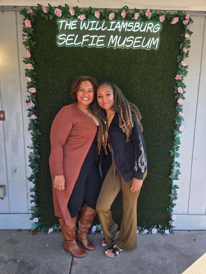 Guests posing at The Williamsburg Selfie Museum, photo 8